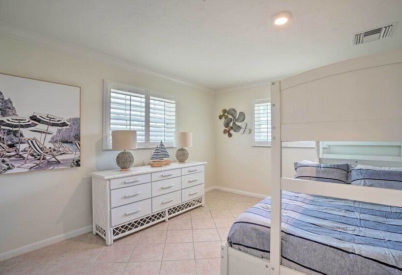 Marco Island Home W/ Heated Pool, Close To Beach!