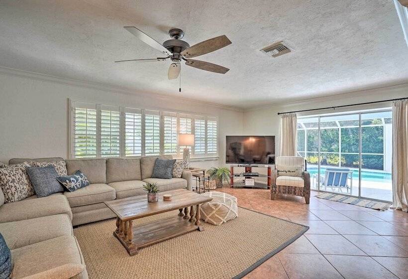 Marco Island Home W/ Heated Pool, Close To Beach!