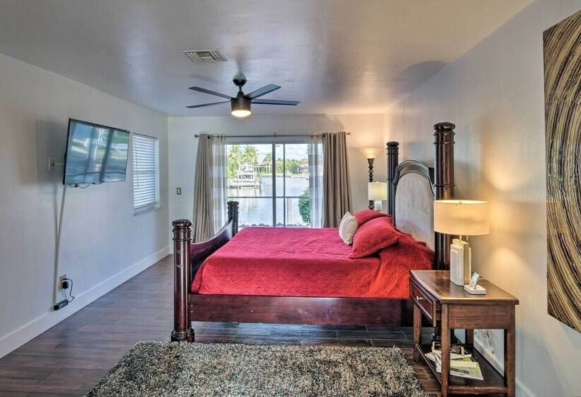 Marco Island Home W/ Pool Near Tigertail Beach!