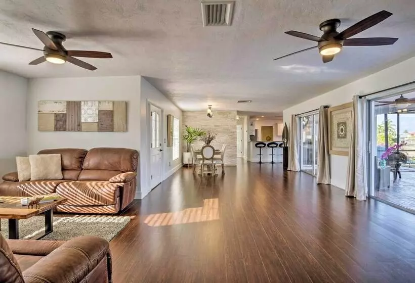 Marco Island Home W/ Pool Near Tigertail Beach!