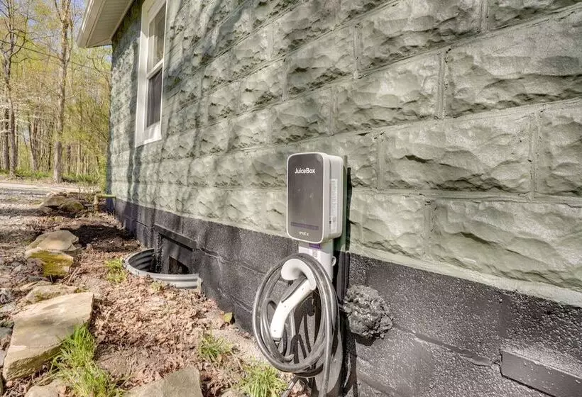 Mid Century Modern Fayetteville Home Close To Town