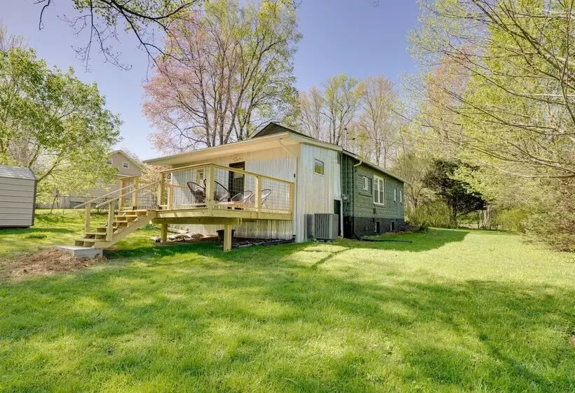 Mid Century Modern Fayetteville Home Close To Town