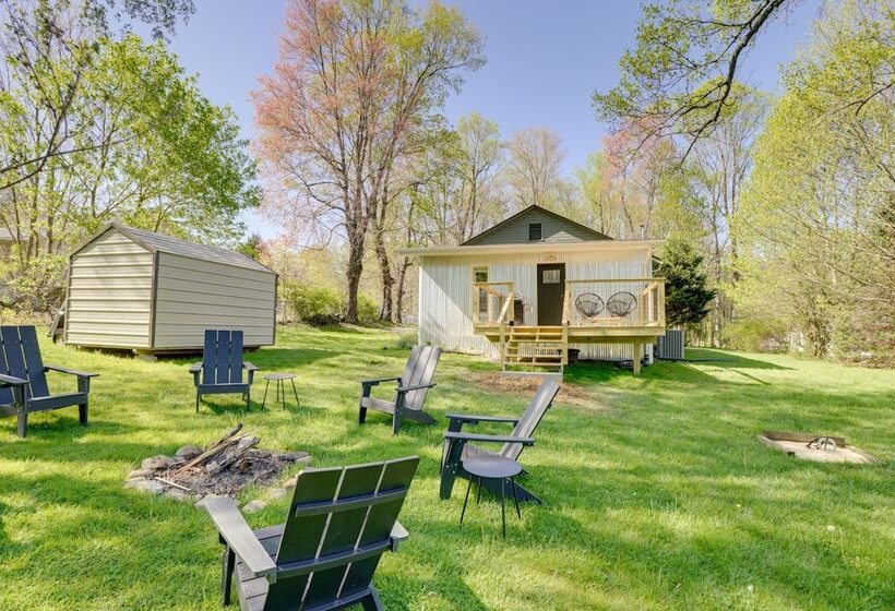 Mid Century Modern Fayetteville Home Close To Town