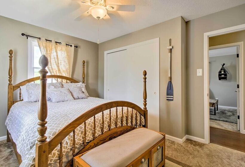 Modern Abode W/ Patio ~ 1 Mi To Stockton Lake!