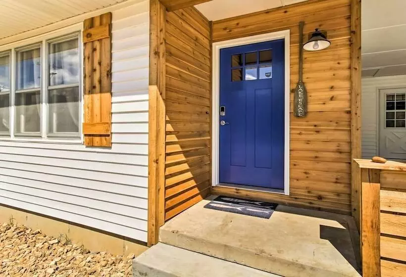 Modern Abode W/ Patio ~ 1 Mi To Stockton Lake!