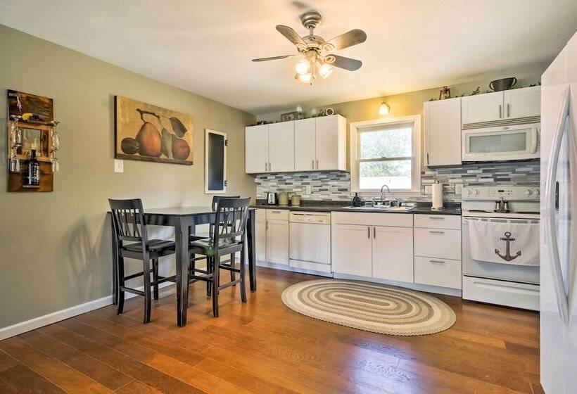 Modern Abode W/ Patio ~ 1 Mi To Stockton Lake!