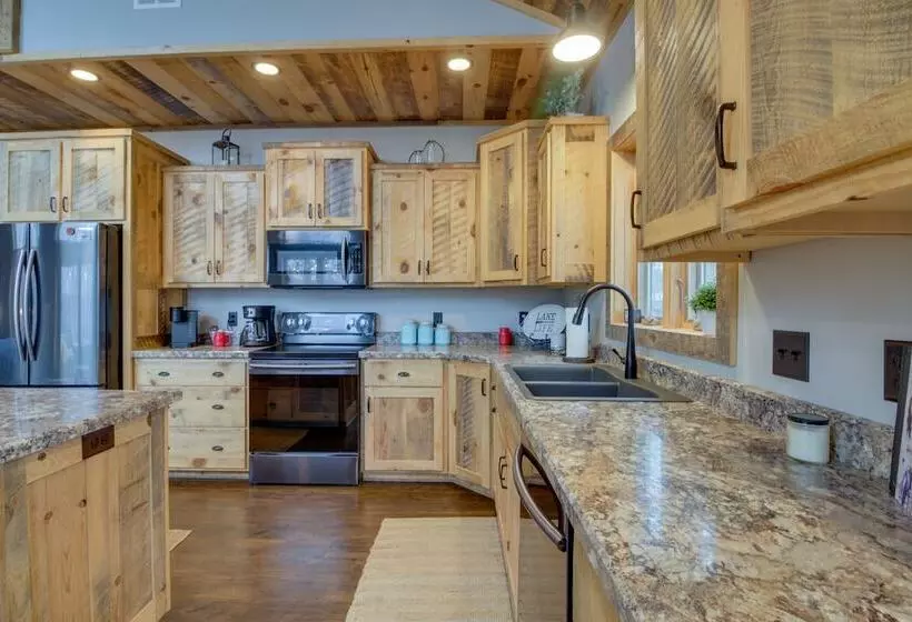 Modern Lakeside Chalet On Crow Wing Chain W/ Dock!