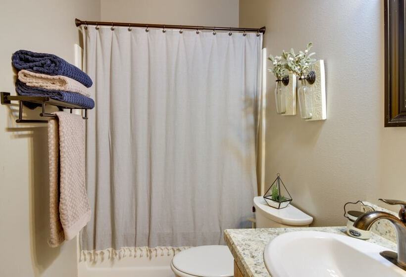 Modern Lakeside Chalet On Crow Wing Chain W/ Dock!