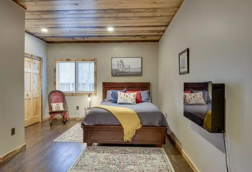 Modern Lakeside Chalet On Crow Wing Chain W/ Dock!