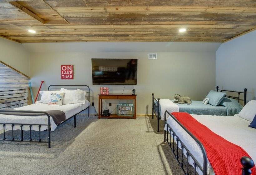 Modern Lakeside Chalet On Crow Wing Chain W/ Dock!