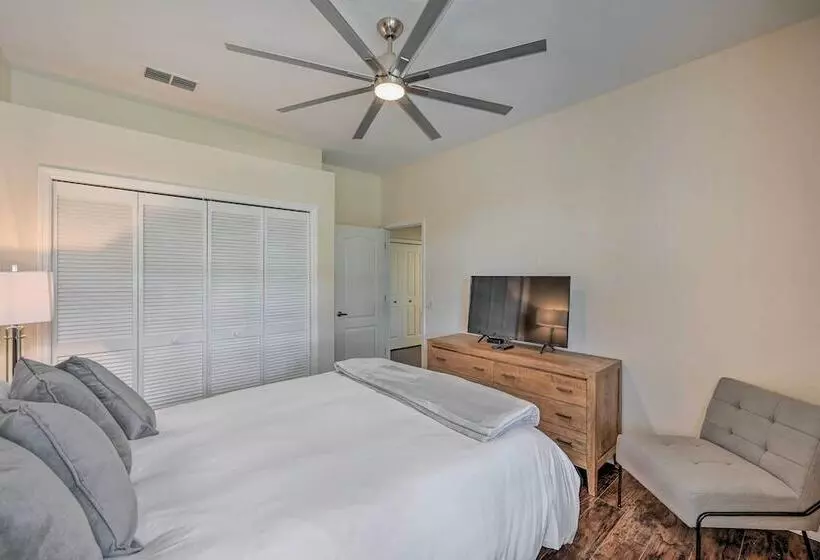 Modern Naples Home W/ Amenity Access!