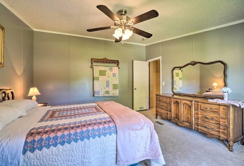 Monett Family Ranch Home W/ Fireplace & Huge Deck!