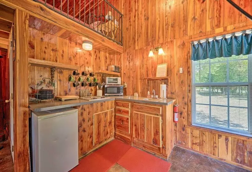 Peaceful  Black Fork Cabin 1    Fish On Site!