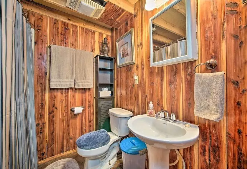 Peaceful  Black Fork Cabin 1    Fish On Site!