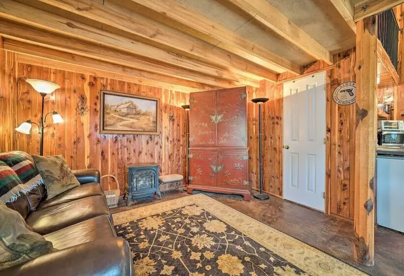 Peaceful  Black Fork Cabin 1    Fish On Site!