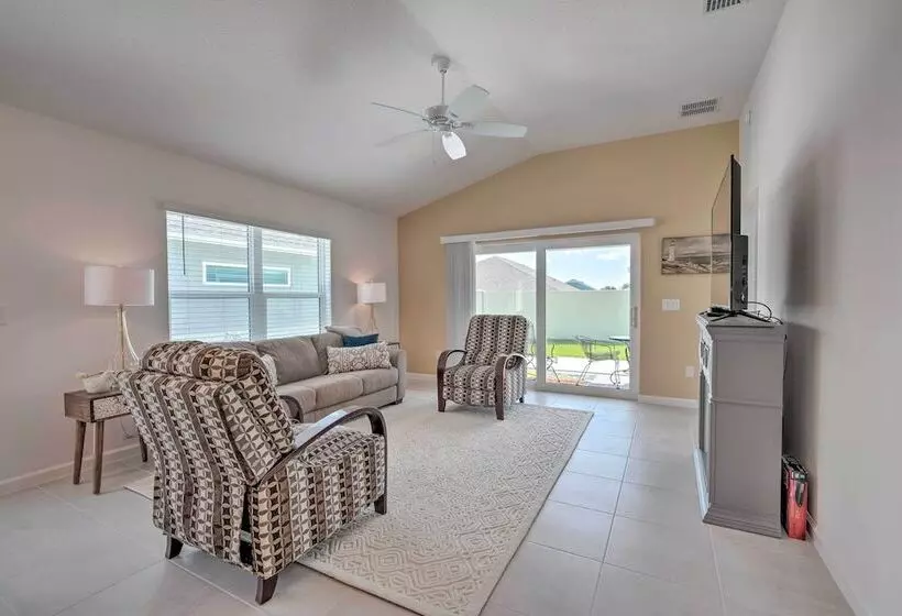 Lanai & Resort Amenities: The Villages Getaway