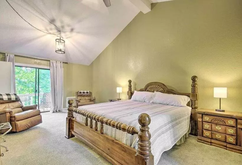 Margarita Resort Retreat In Osage Beach!