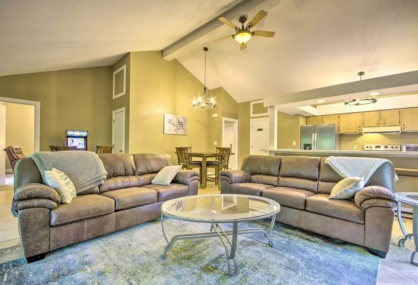 Margarita Resort Retreat In Osage Beach!