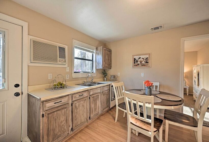 Pet Friendly Shady Oaks Broken Bow Gem W/ Patio!