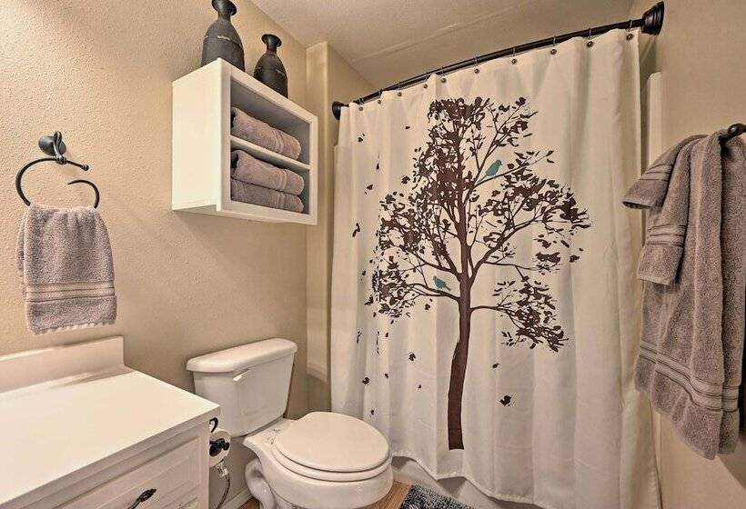 Pet Friendly  Shady Oaks  Broken Bow Gem W/ Patio!
