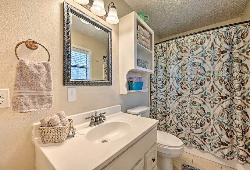 Pet Friendly  Shady Oaks  Broken Bow Gem W/ Patio!