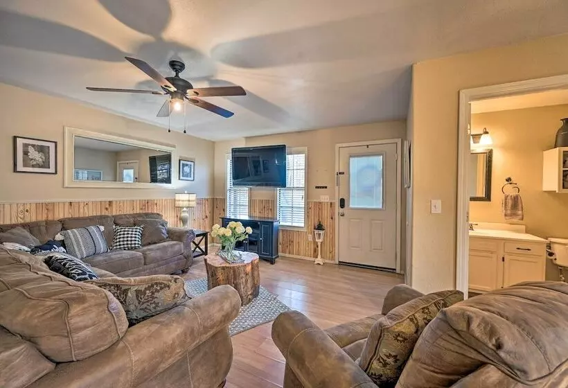 Pet Friendly  Shady Oaks  Broken Bow Gem W/ Patio!
