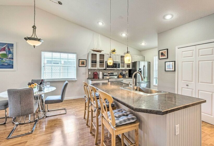 Punta Gorda Home W/ Lanai < 2 Mi To Downtown!