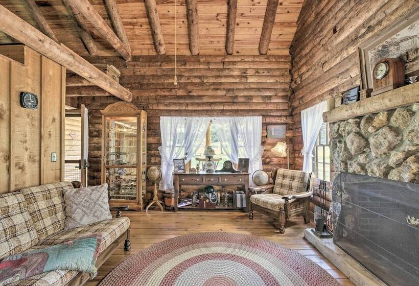 Quaint & Quiet Belleview Cabin On 35 Acres!