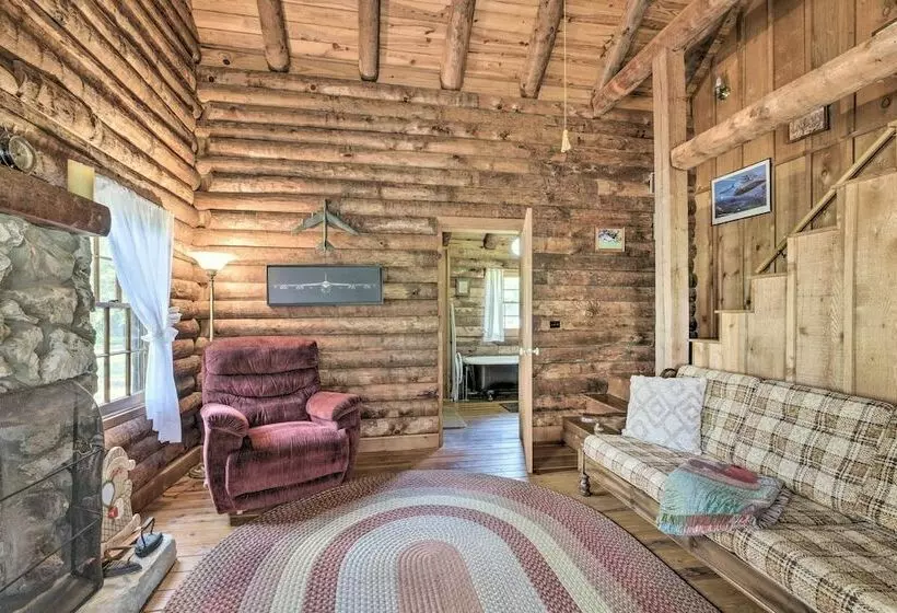 Quaint & Quiet Belleview Cabin On 35 Acres!