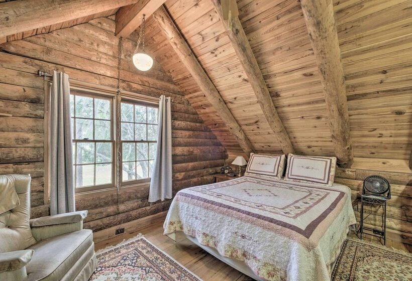 Quaint & Quiet Belleview Cabin On 35 Acres!