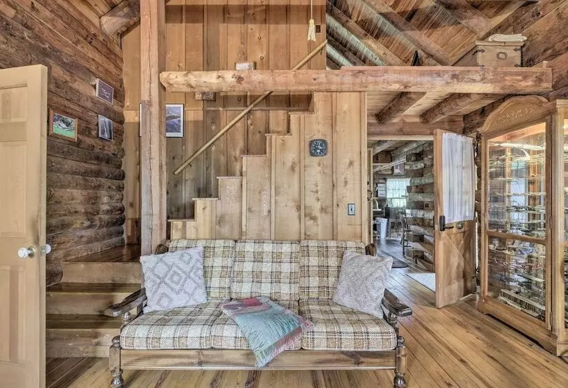 Quaint & Quiet Belleview Cabin On 35 Acres!