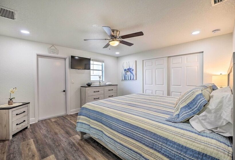 Riverfront Home W/ Putting Green & Boat Dock!