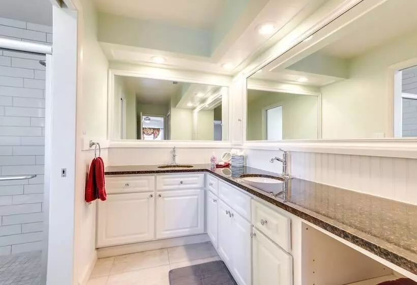 Sarasota House W/ Private Pool   4 Mi To Beach!