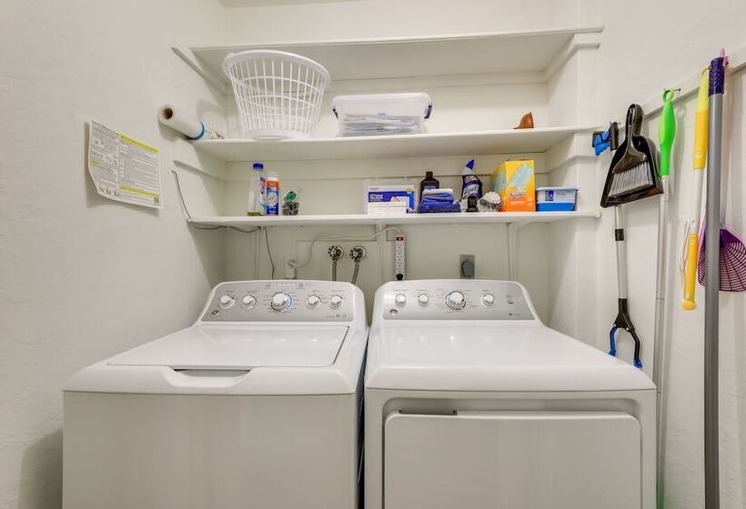 Sarasota House W/ Private Pool   4 Mi To Beach!