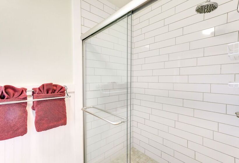 Sarasota House W/ Private Pool   4 Mi To Beach!