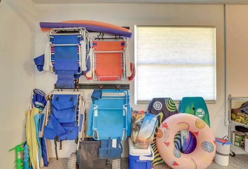 Sarasota House W/ Private Pool   4 Mi To Beach!