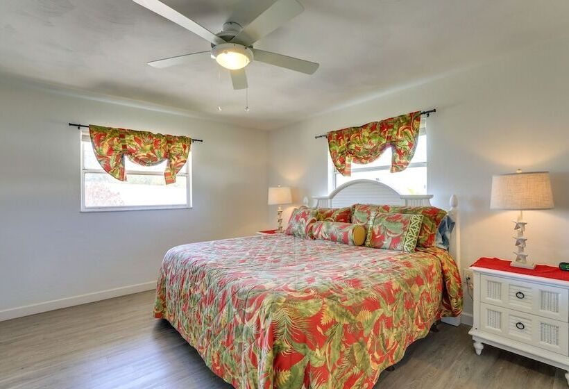 Sarasota House W/ Private Pool   4 Mi To Beach!