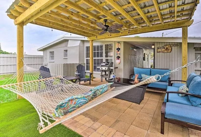 Sarasota Sunset House  W/ Spacious Patio!