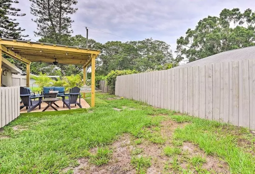 Sarasota Sunset House  W/ Spacious Patio!