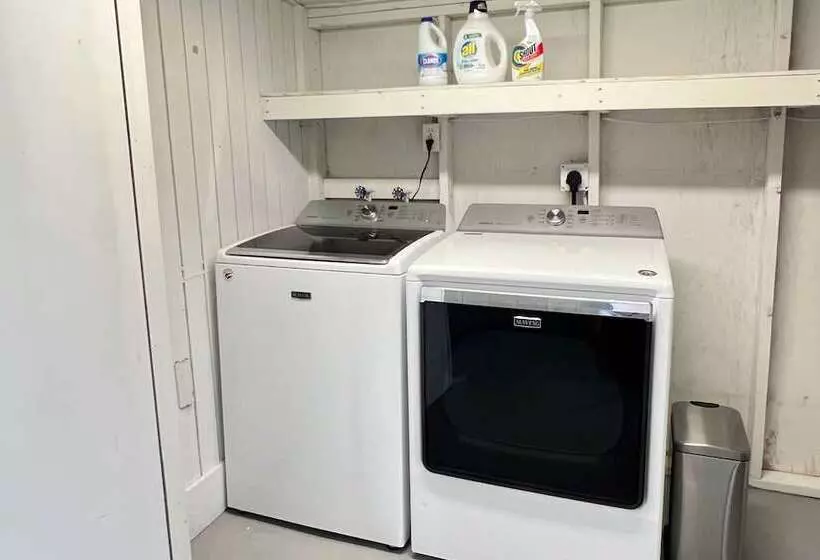 Sarasota Sunset House  W/ Spacious Patio!