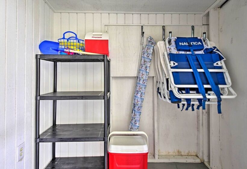 Sarasota Sunset House W/ Spacious Patio!