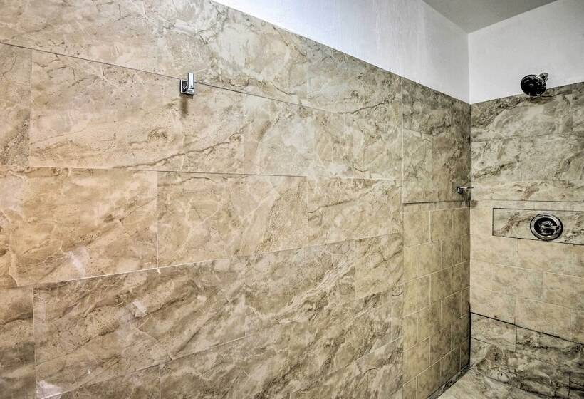 Serene Daytona Beach House W/ Private Yard!