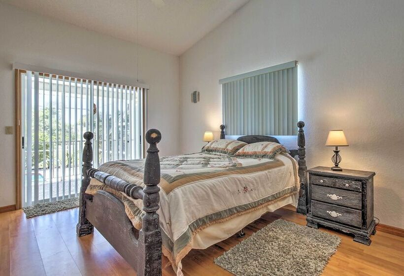 Spring Hill Home W/ Pool ~ 1 Mi To Weeki Wachee