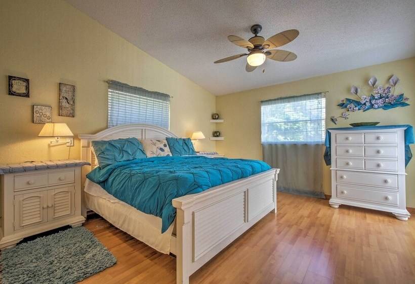 Spring Hill Home W/ Pool ~ 1 Mi To Weeki Wachee