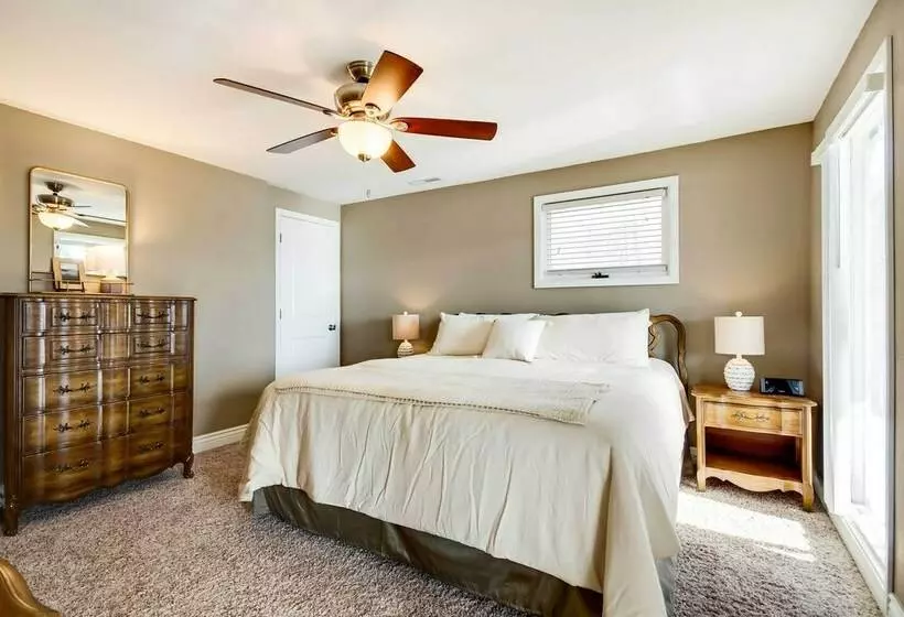 Stunning Lake Ozark Retreat W/ Dock & Boat Slip!