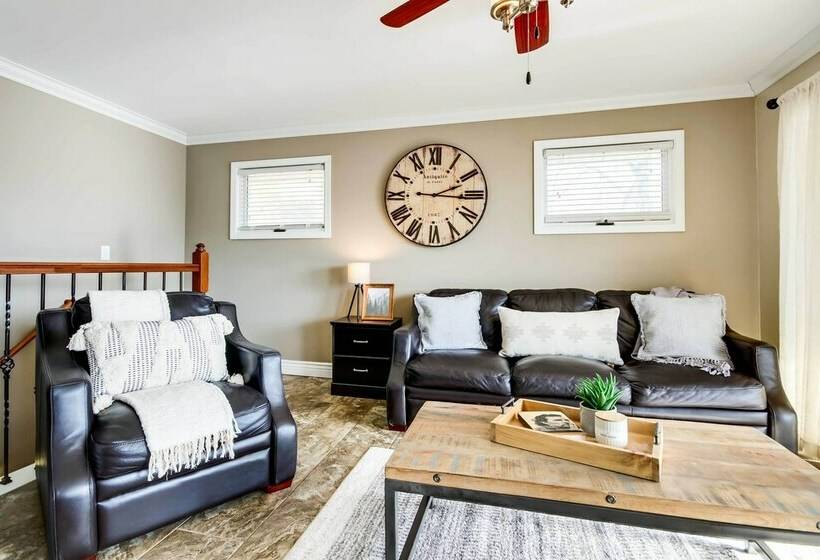 Stunning Lake Ozark Retreat W/ Dock & Boat Slip!