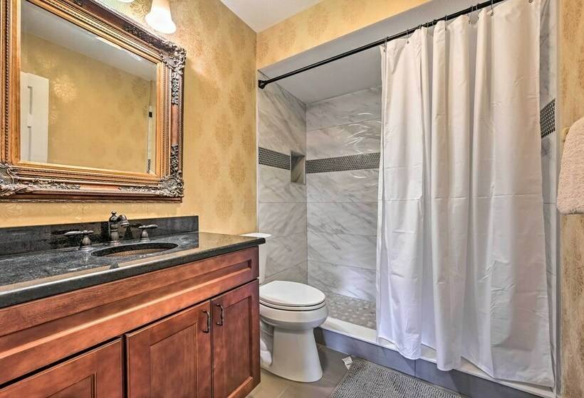 Tampa Home W/ Pool < 4 Mi To Busch Gardens!