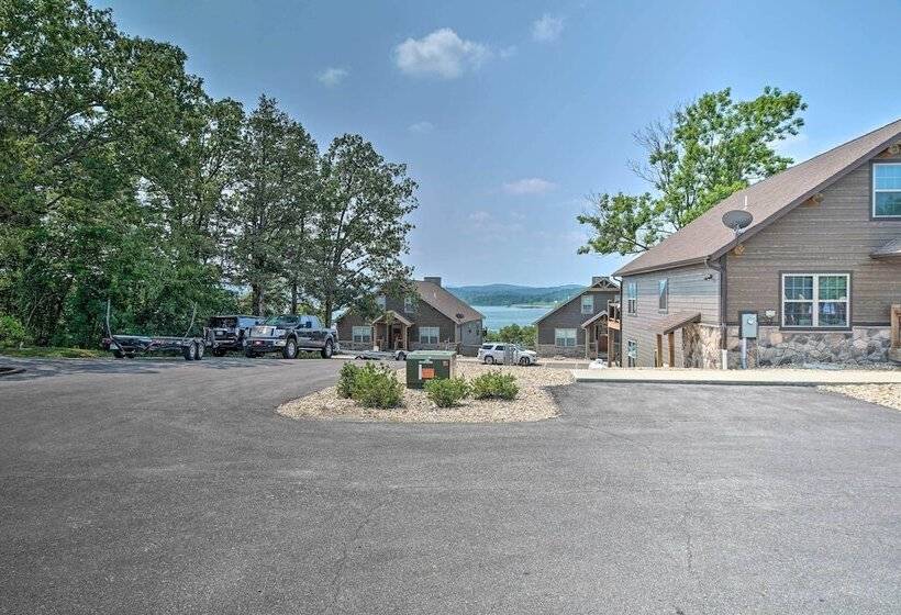 Updated Cabin W/ Direct Lake Access & Pool!