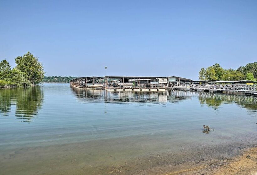 Updated Cabin W/ Direct Lake Access & Pool!