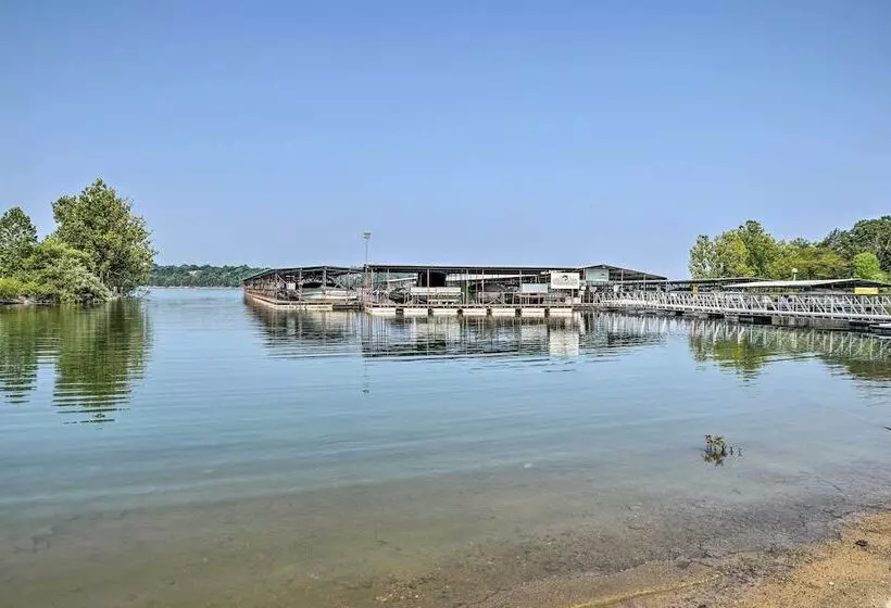 Updated Cabin W/ Direct Lake Access & Pool!